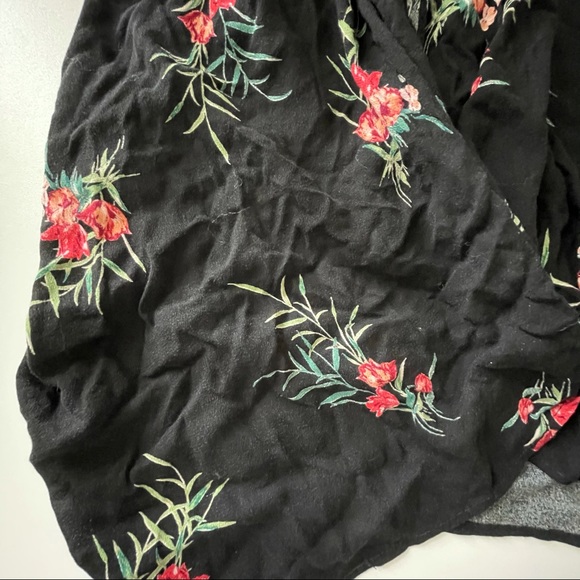 Top - Picture 3 of 4